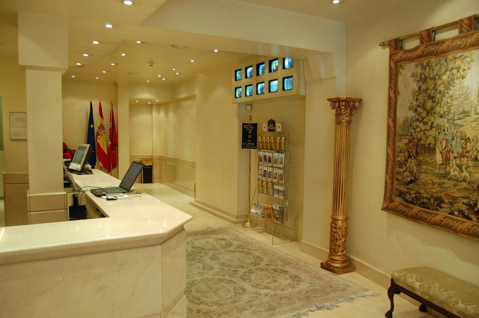 Hotel Atlantico Мадрид Екстериор снимка